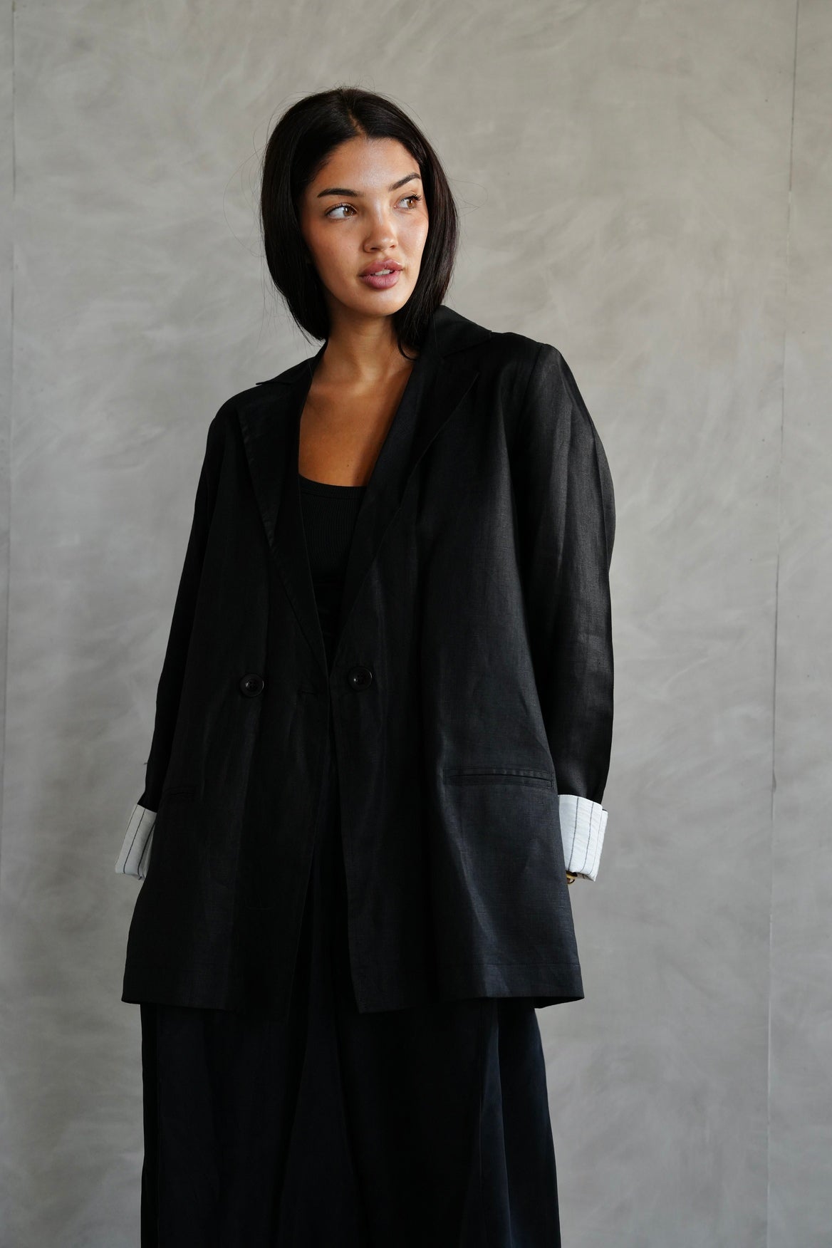 Linen blazer in Black
