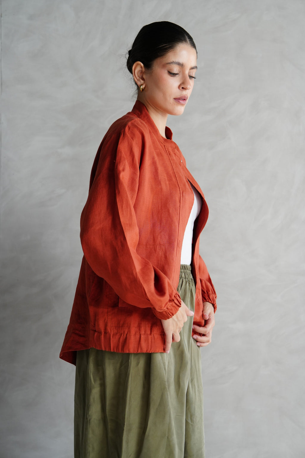 The volmont linen jacket in Orange (elastic waist)