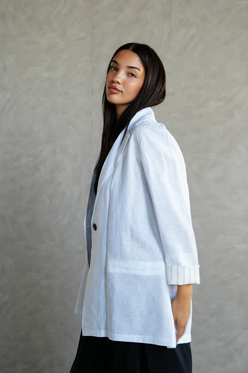 Linen blazer in White