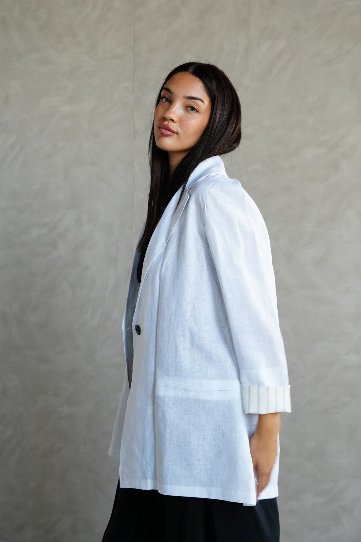 Linen blazer in White