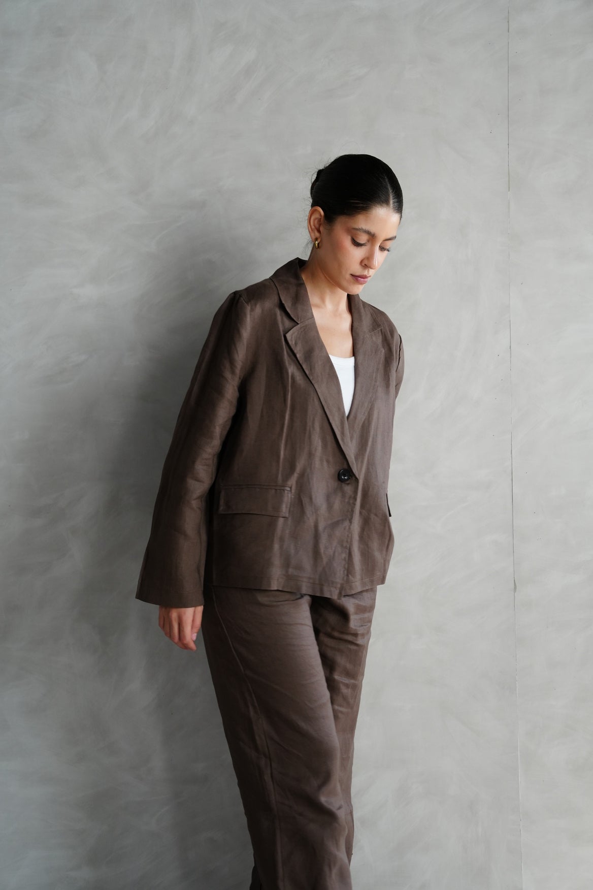 Relaxed fit linen blazer in Brown