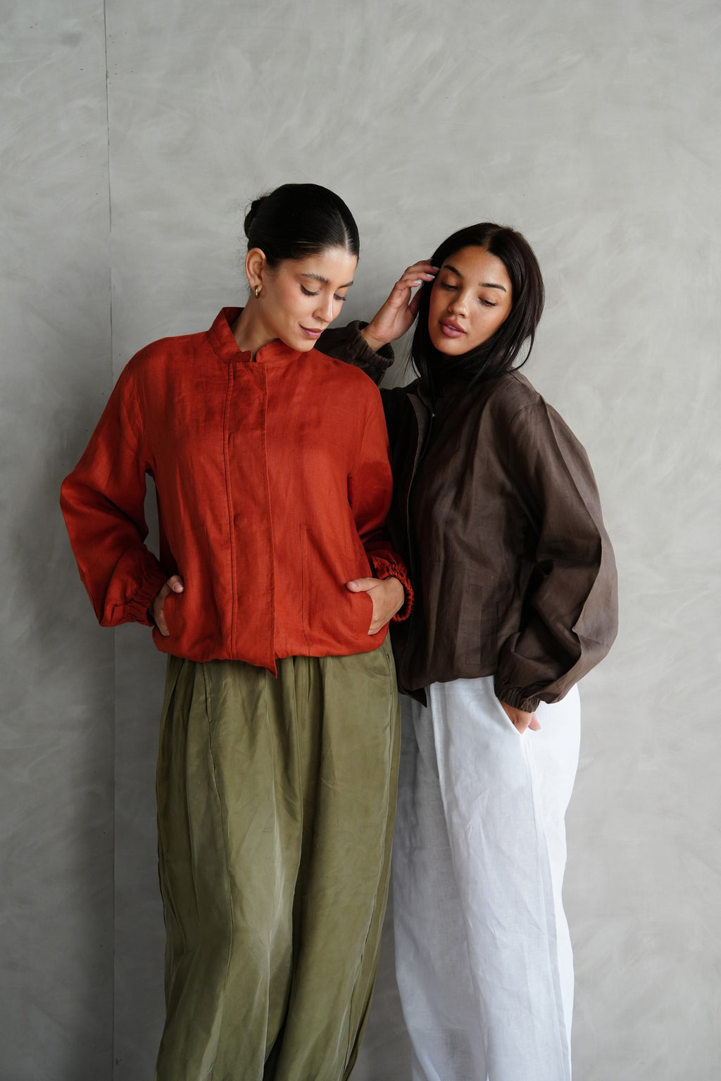 The volmont linen jacket in Orange (elastic waist)