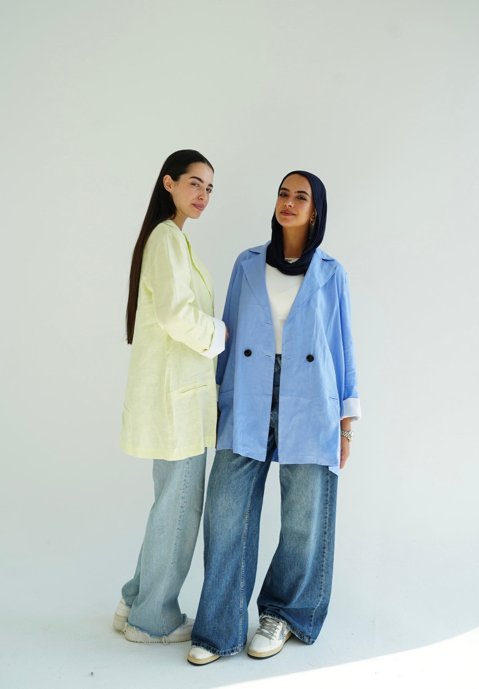 The linen blazer in baby-blue