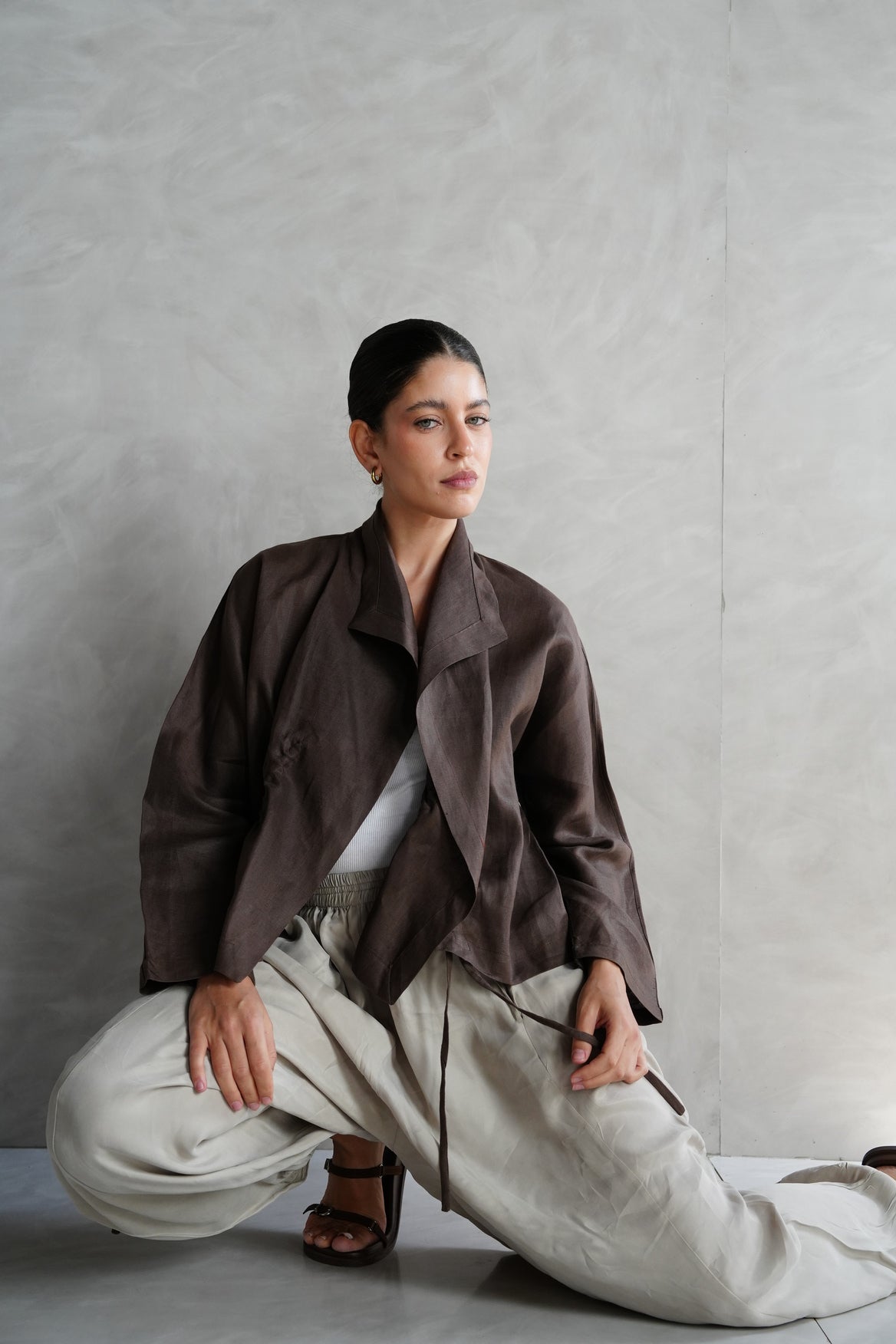 Drawstring linen cardigan in Brown