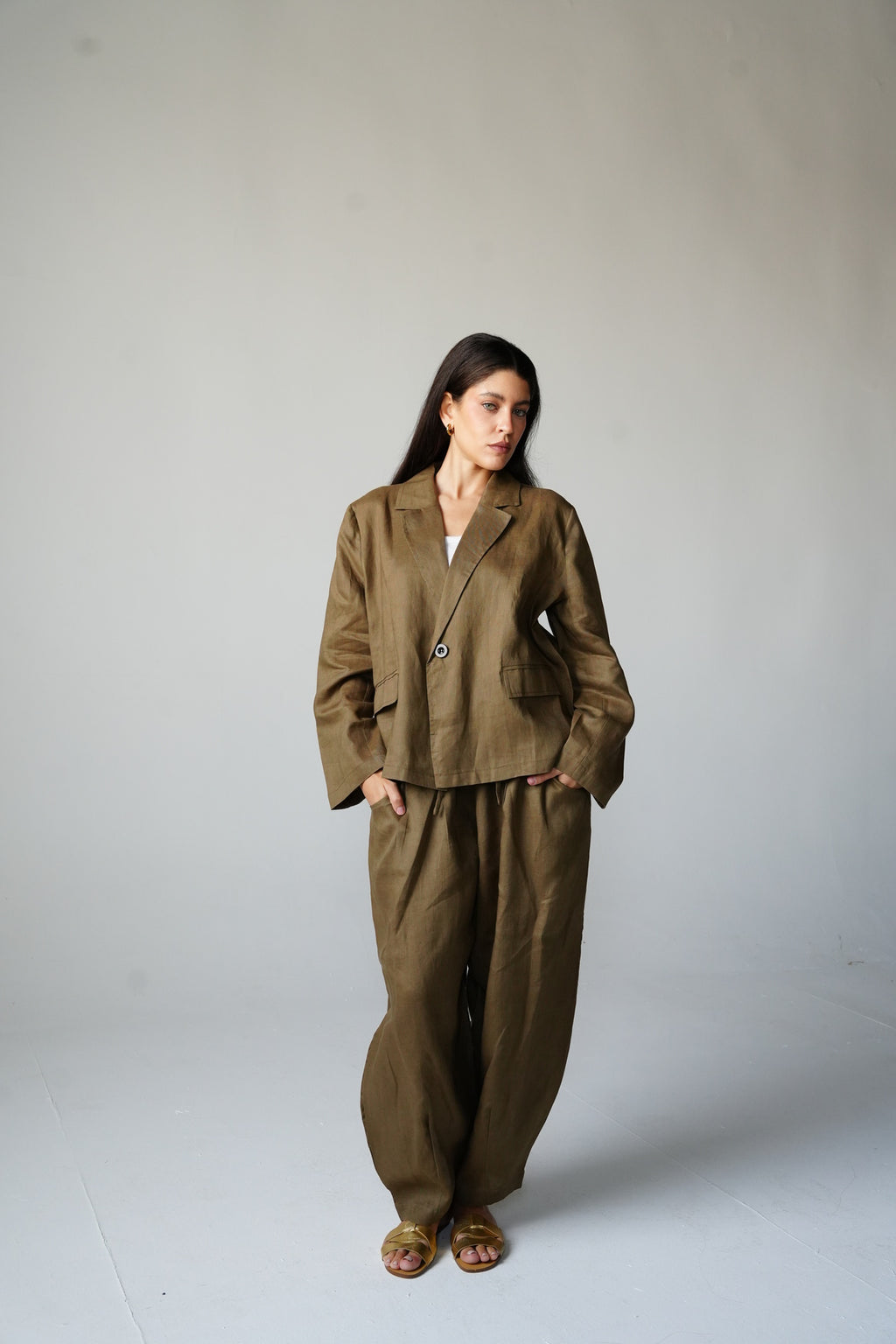 Relaxed fit linen blazer in Olive