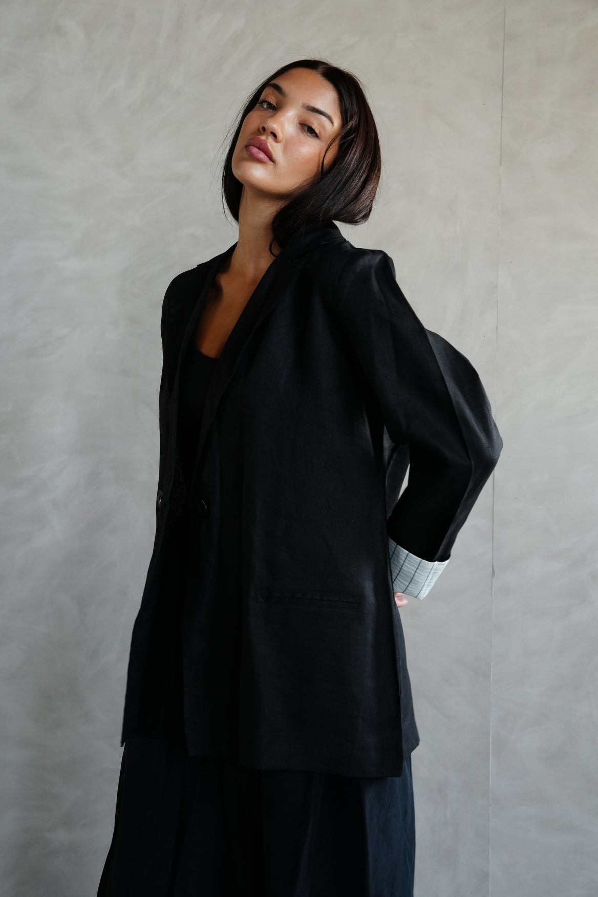 Linen blazer in Black