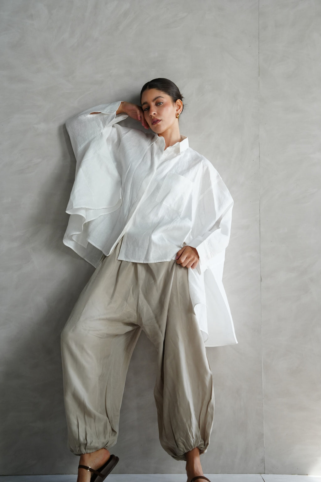 Flowy linen blouse in White
