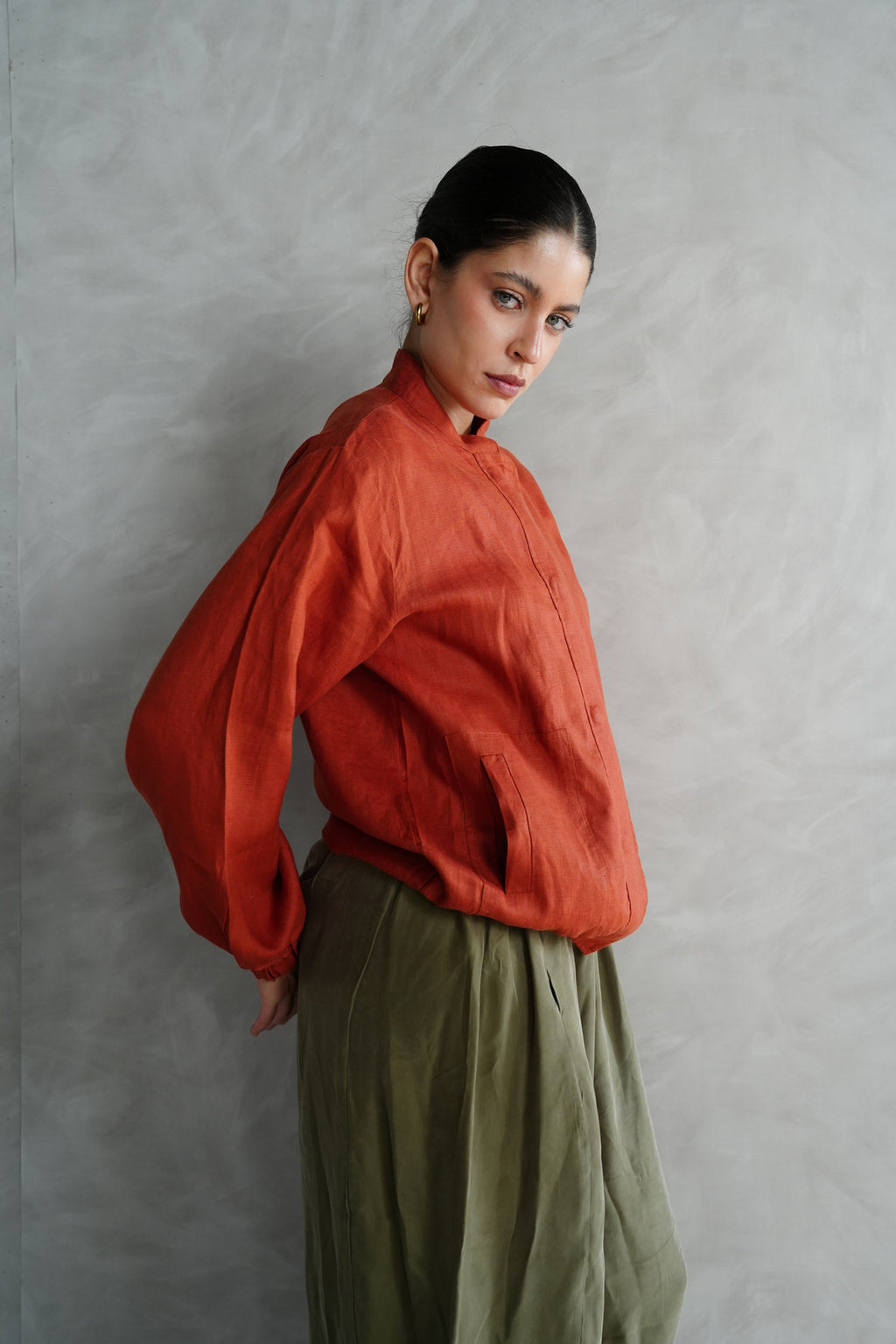 The volmont linen jacket in Orange (elastic waist)