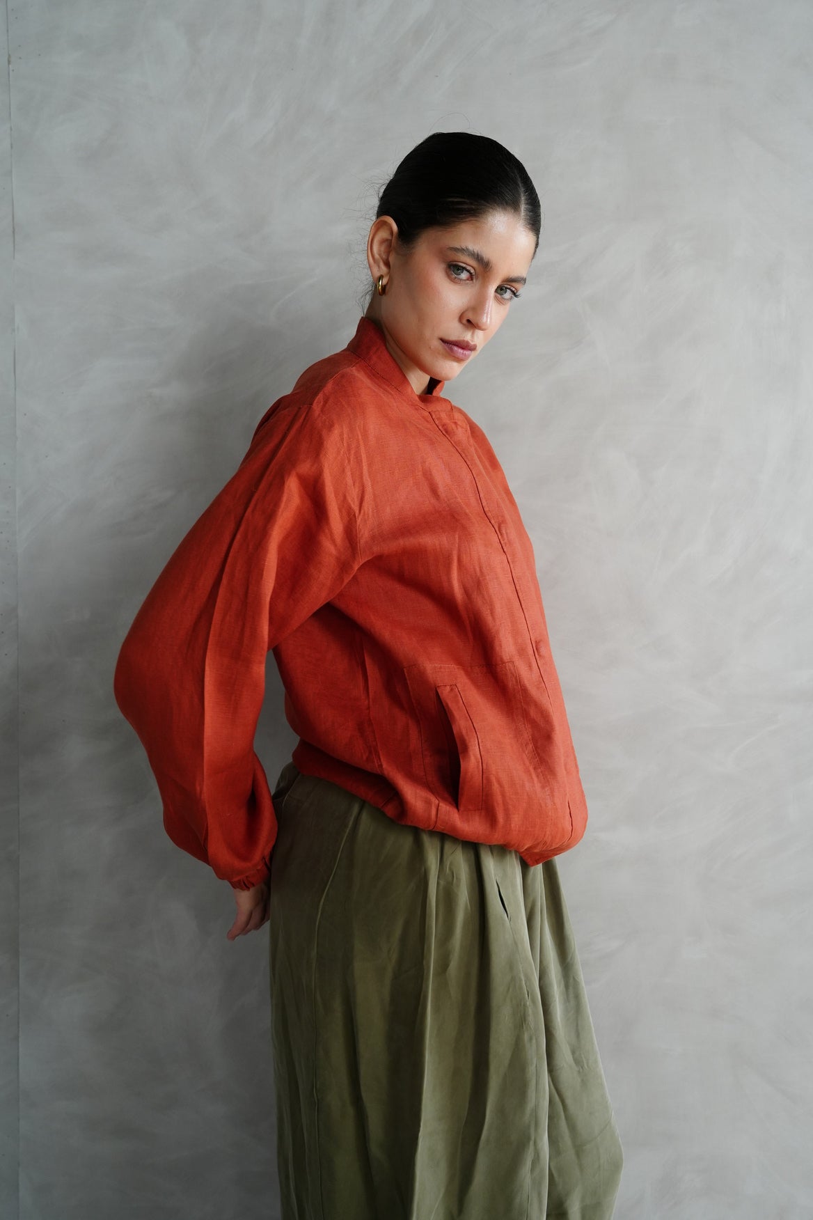 The volmont linen jacket in Orange (elastic waist)