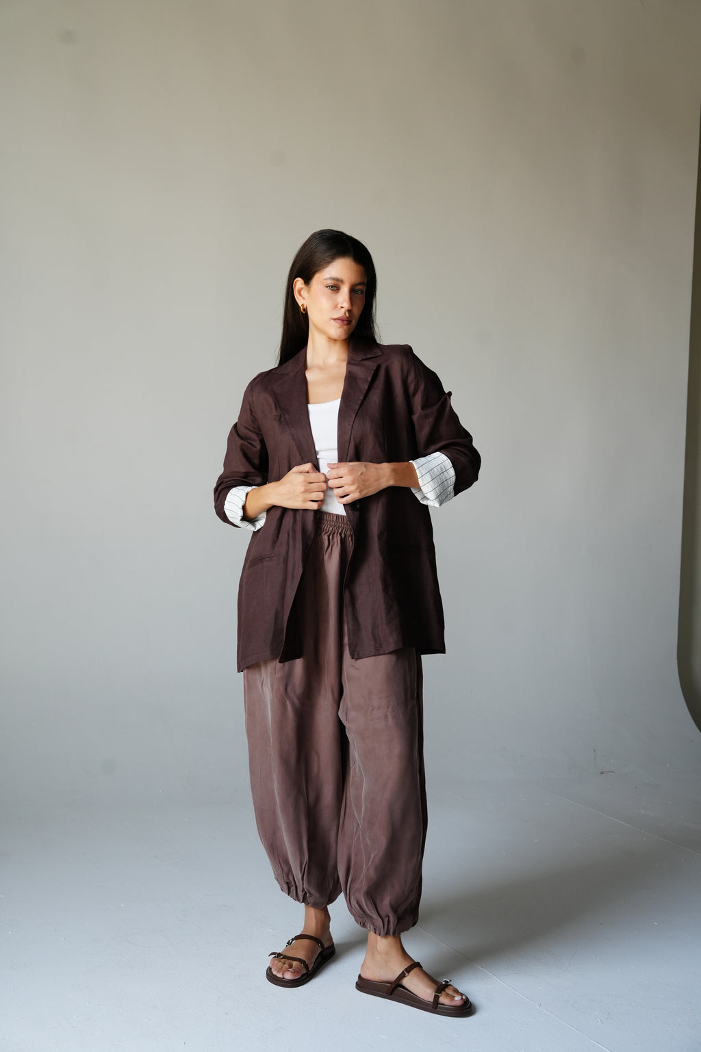Linen blazer in chocolate brown