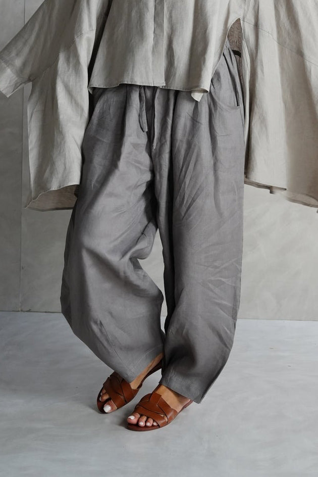Balloon linen pants in gray