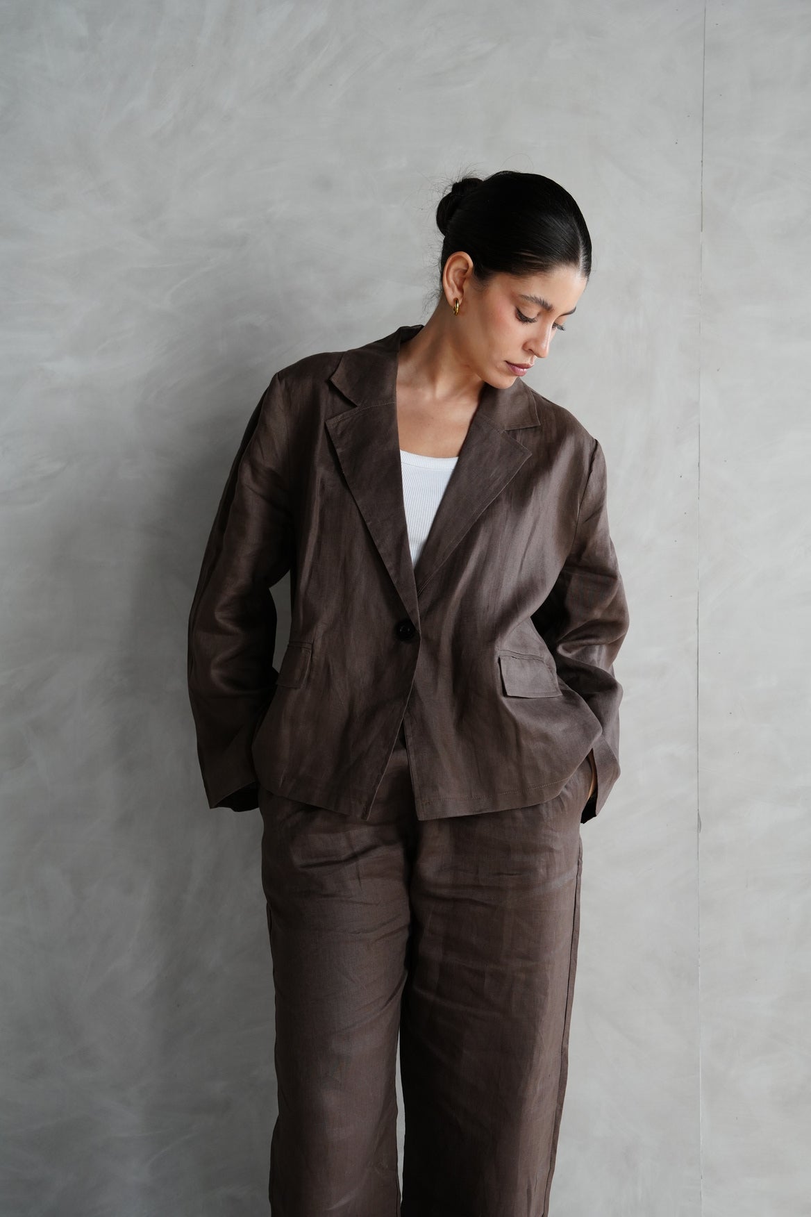 Relaxed fit linen blazer in Brown