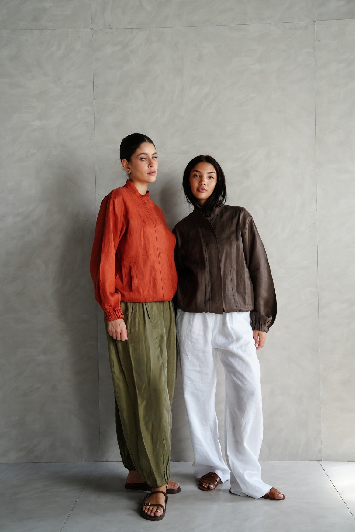 The volmont linen jacket in Orange (elastic waist)