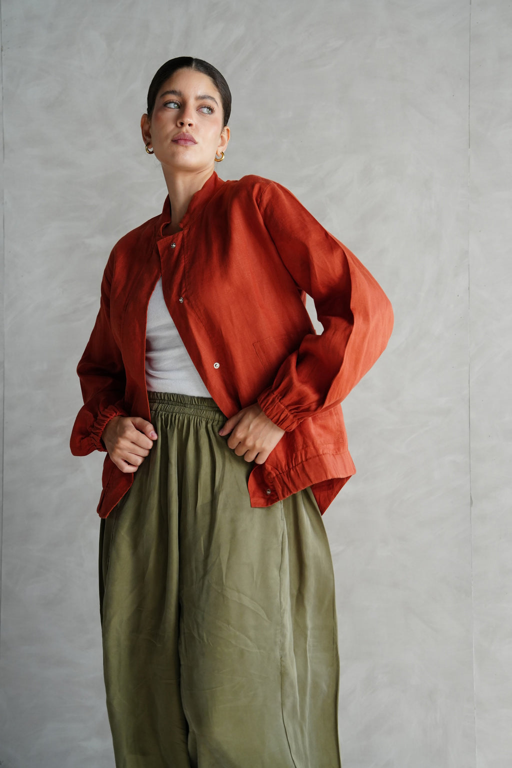 The volmont linen jacket in Orange (elastic waist)