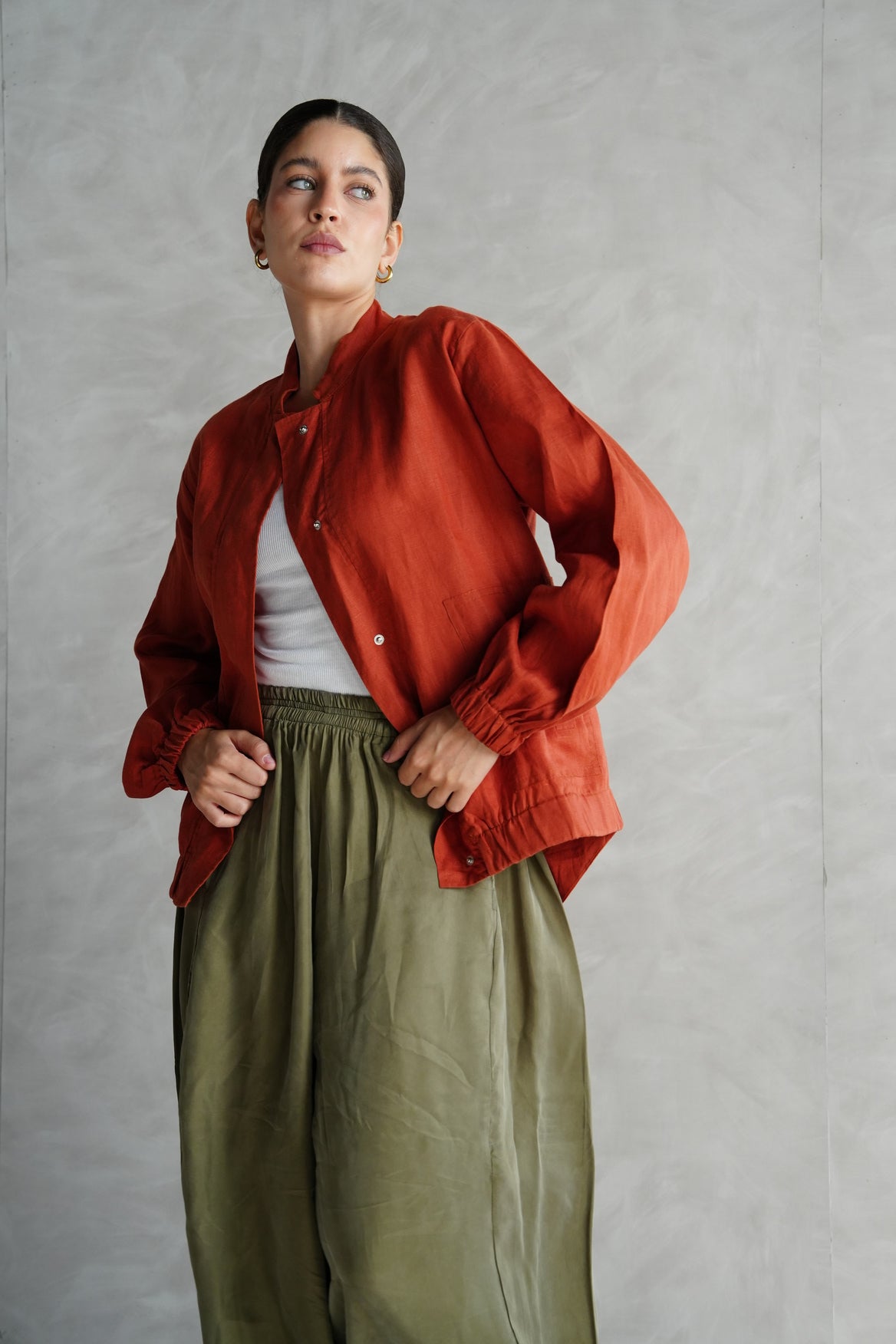 The volmont linen jacket in Orange (elastic waist)