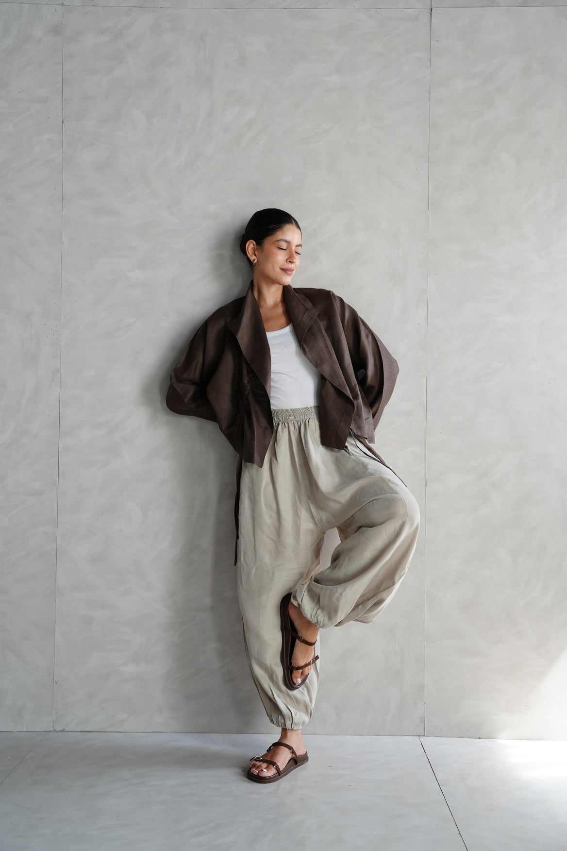 Drawstring linen cardigan in Brown