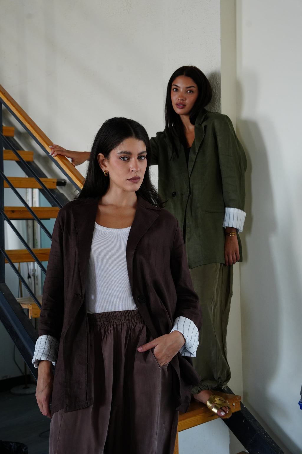 Linen blazer in chocolate brown