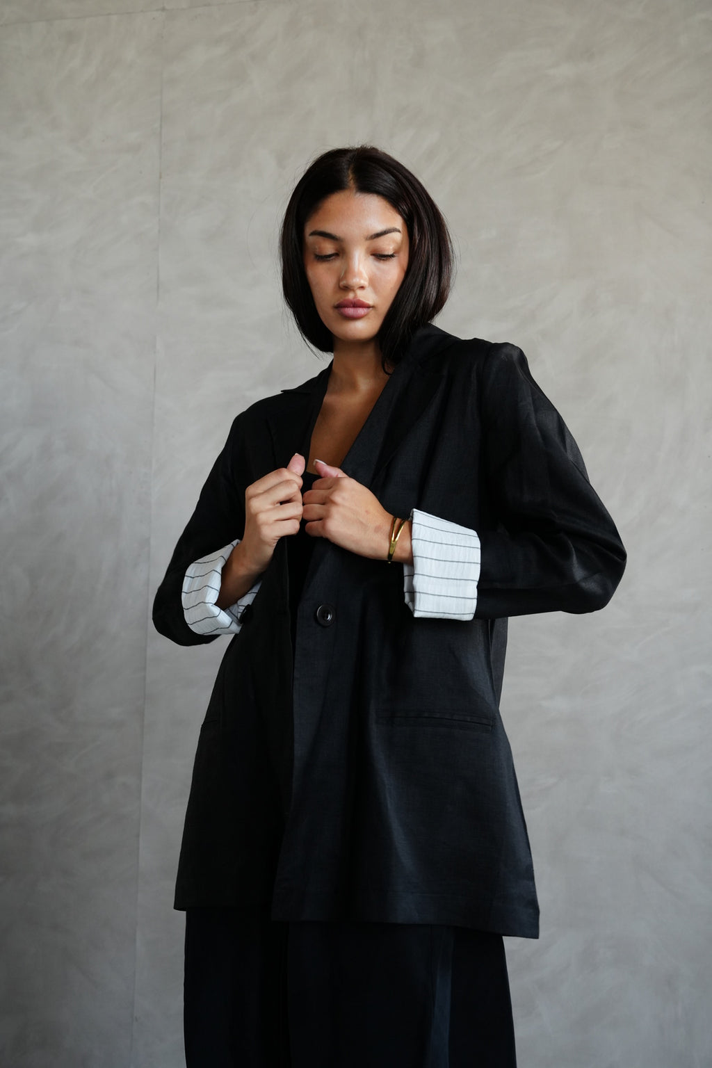 Linen blazer in Black