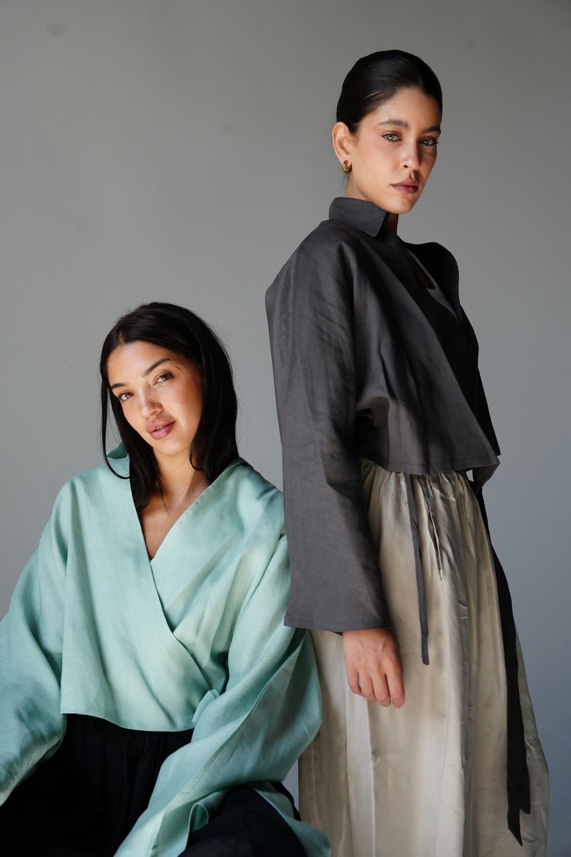 Linen wrap top in Gray