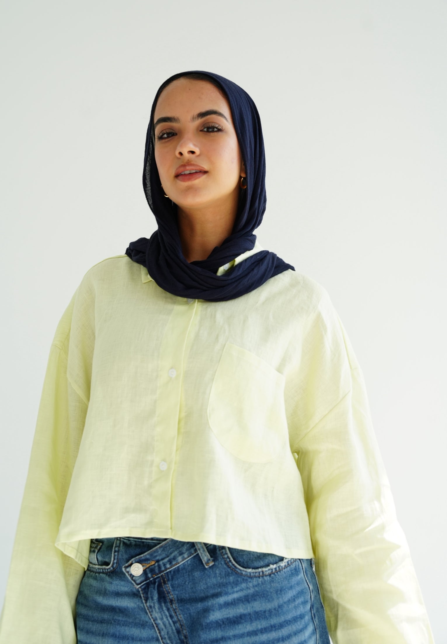 Cropped linen shirt in butter yellow