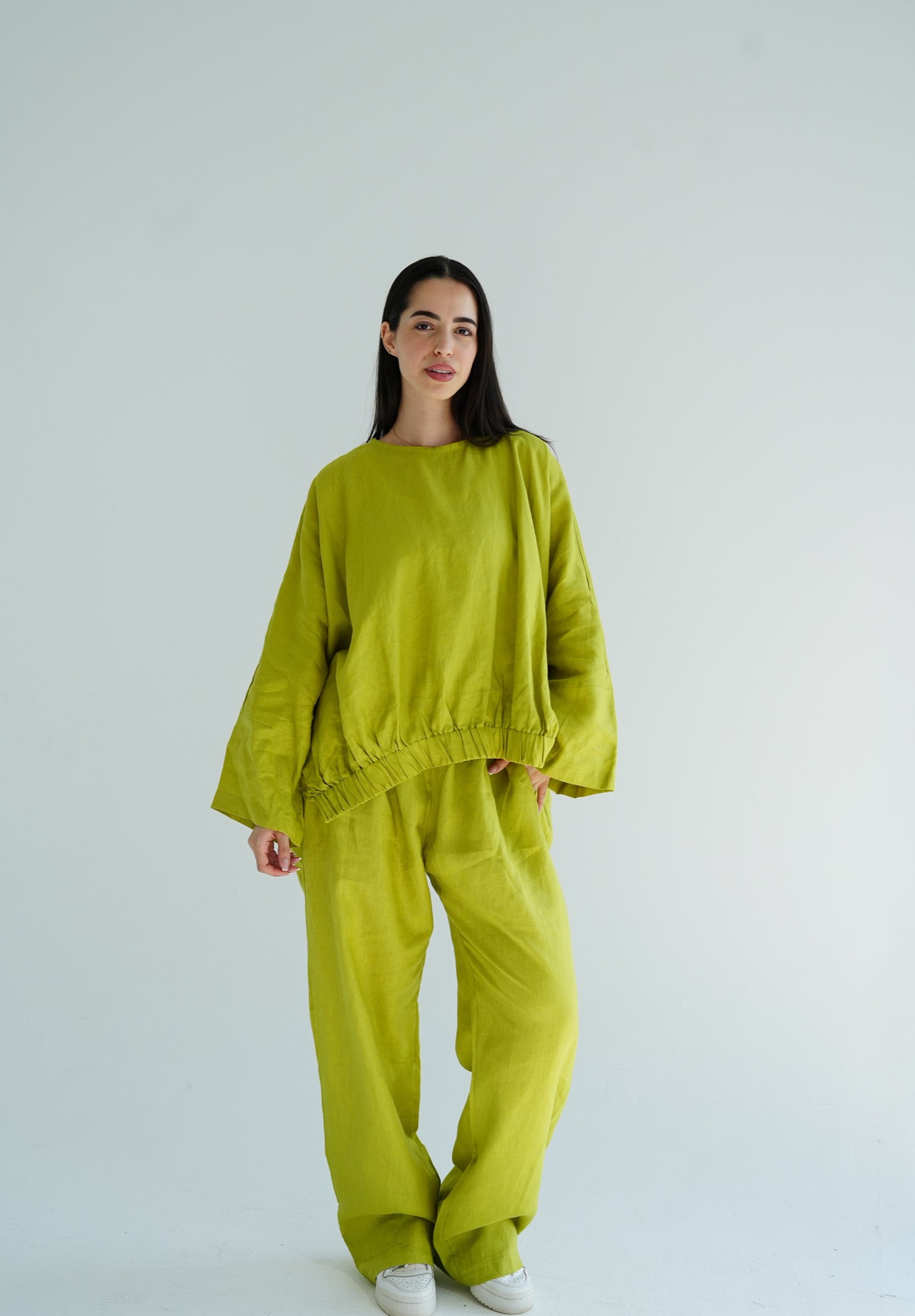 Kiwi minimalist linen set