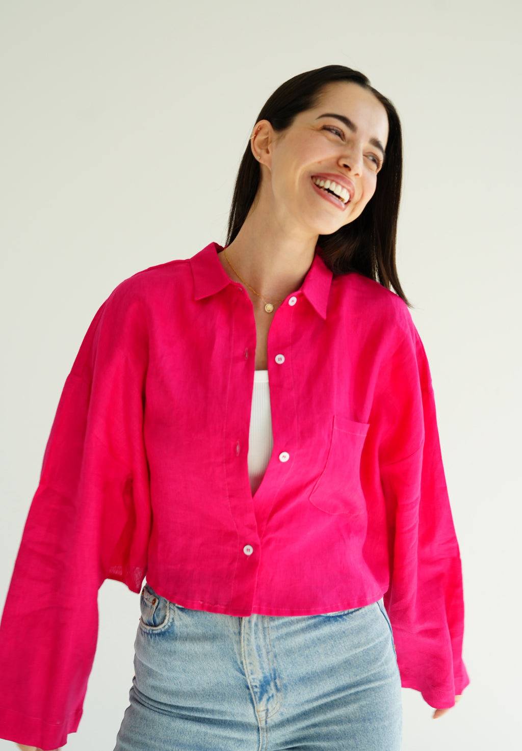 Cropped linen shirt in fuchsia