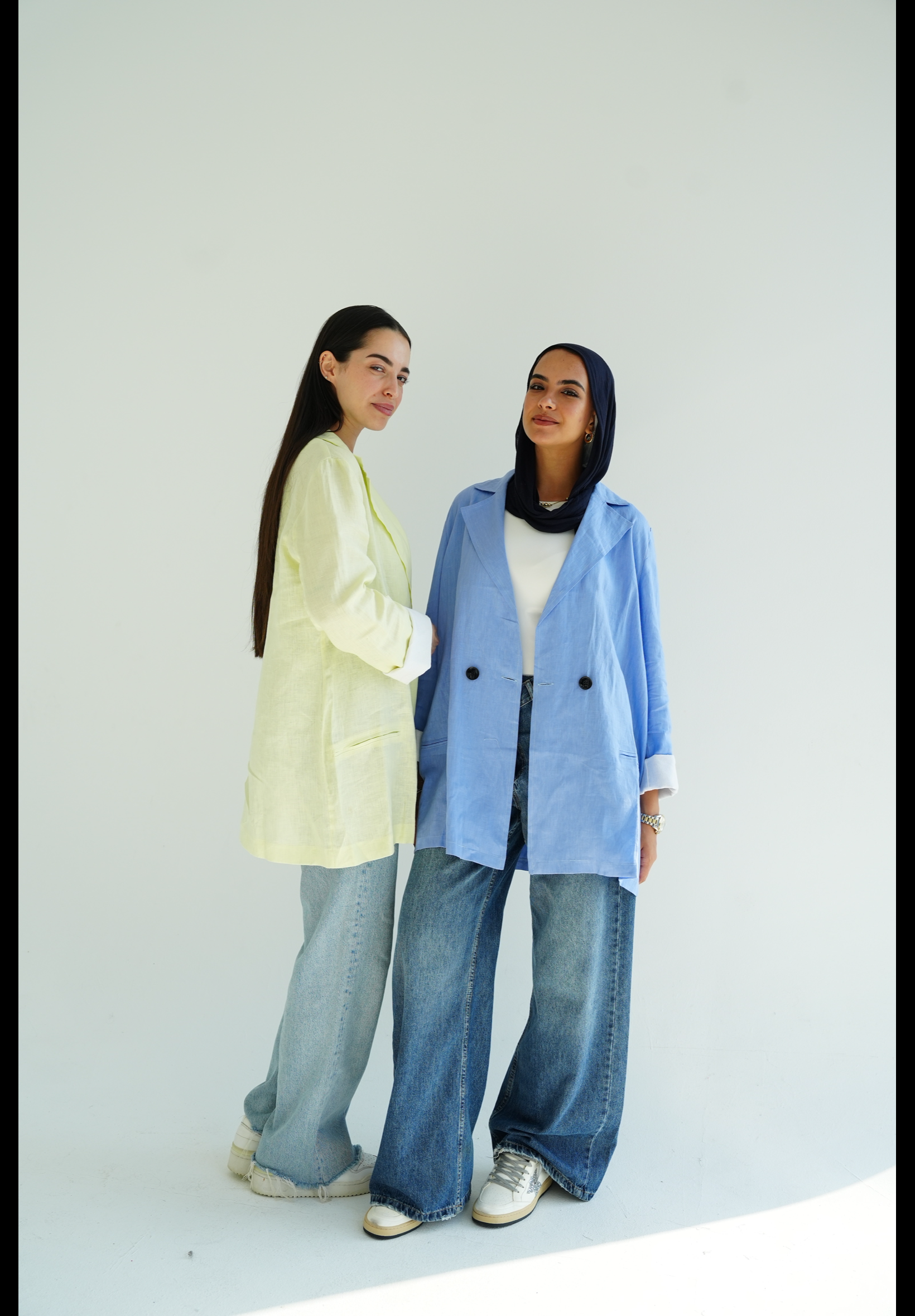 The linen blazer in butter-yellow