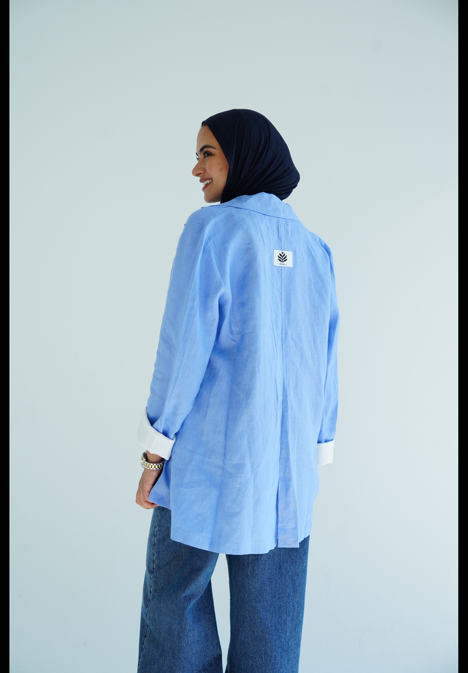 The linen blazer in baby-blue