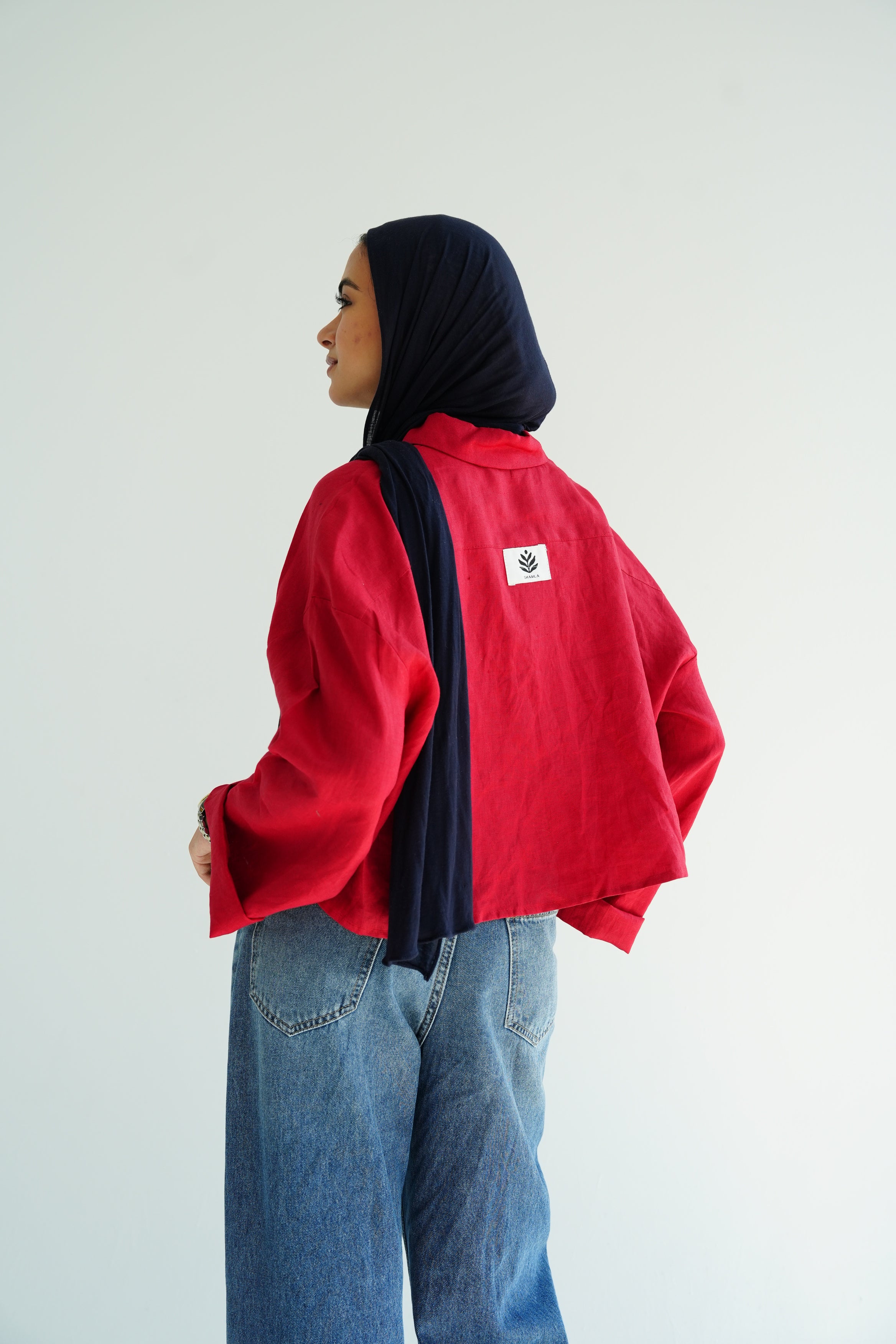 Cropped linen shirt in Red