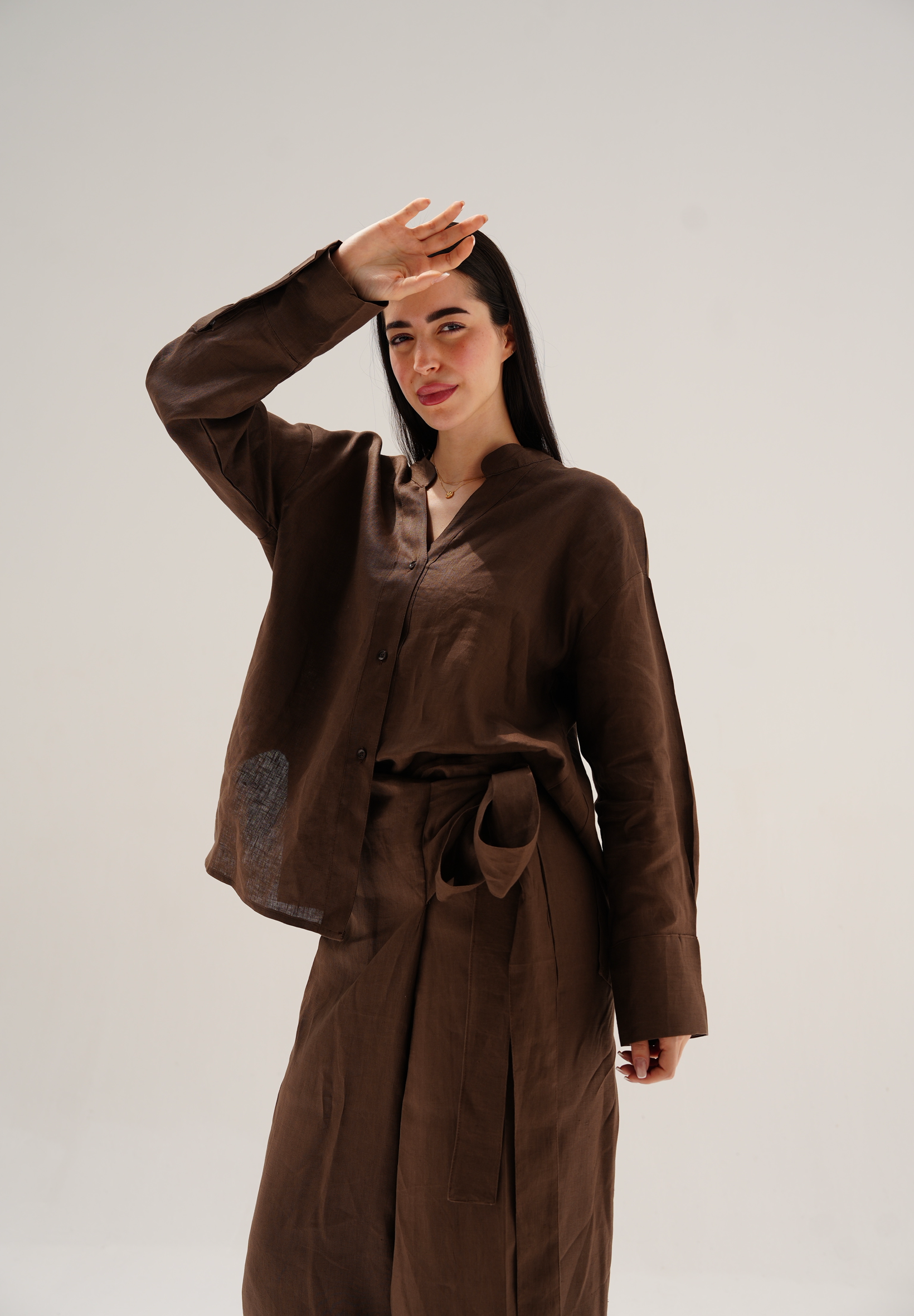 Velora linen set in brown