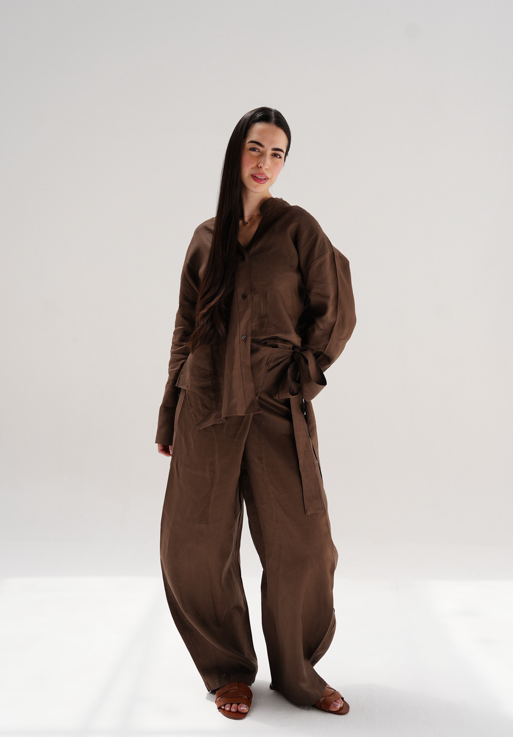 Velora linen set in brown