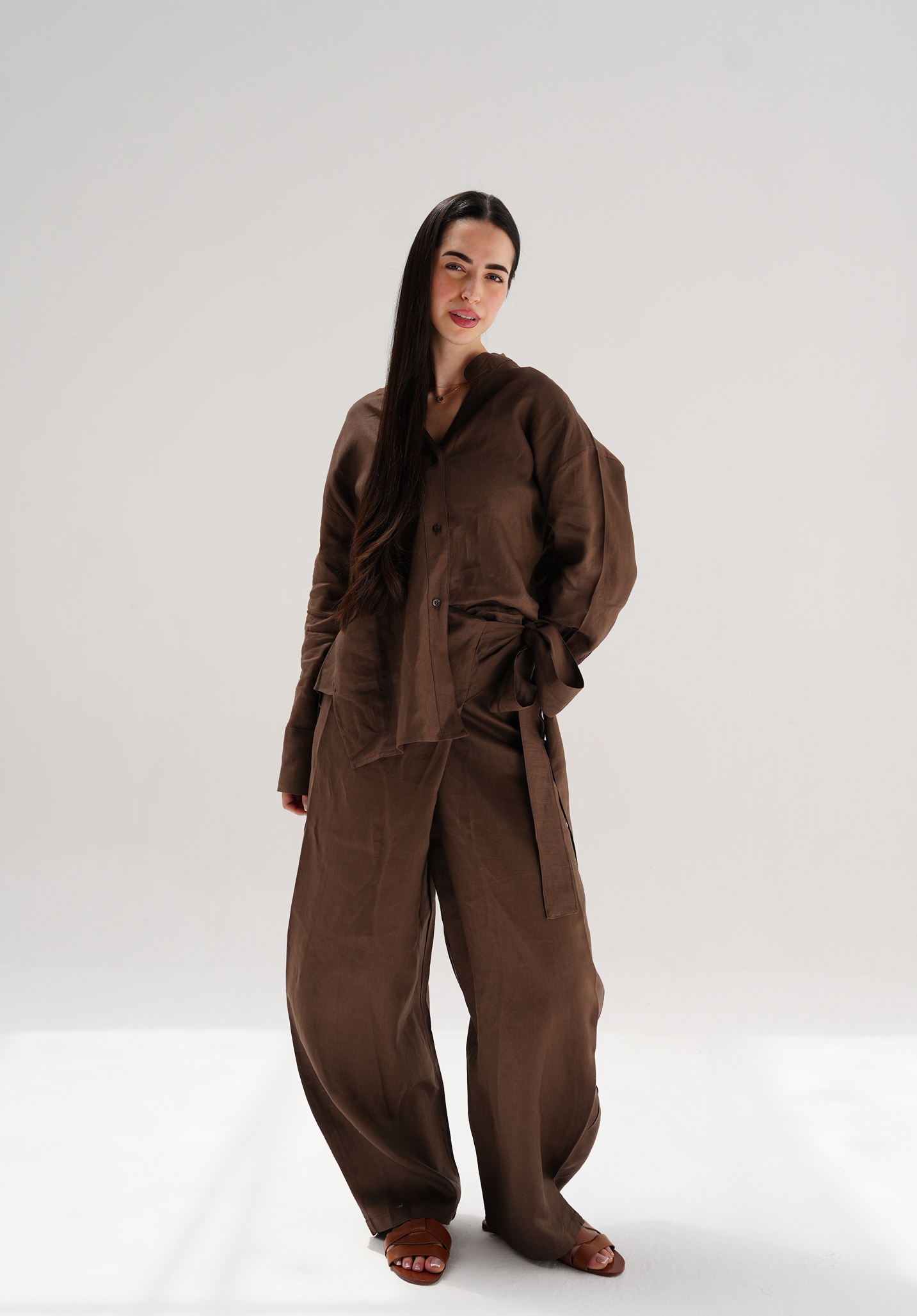 Velora linen set in brown