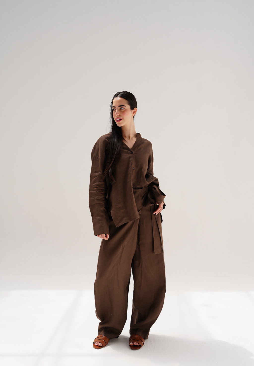 Velora linen set in brown