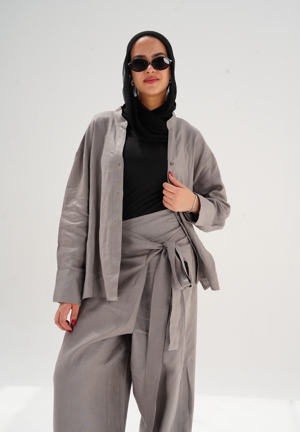 Velora linen set in gray