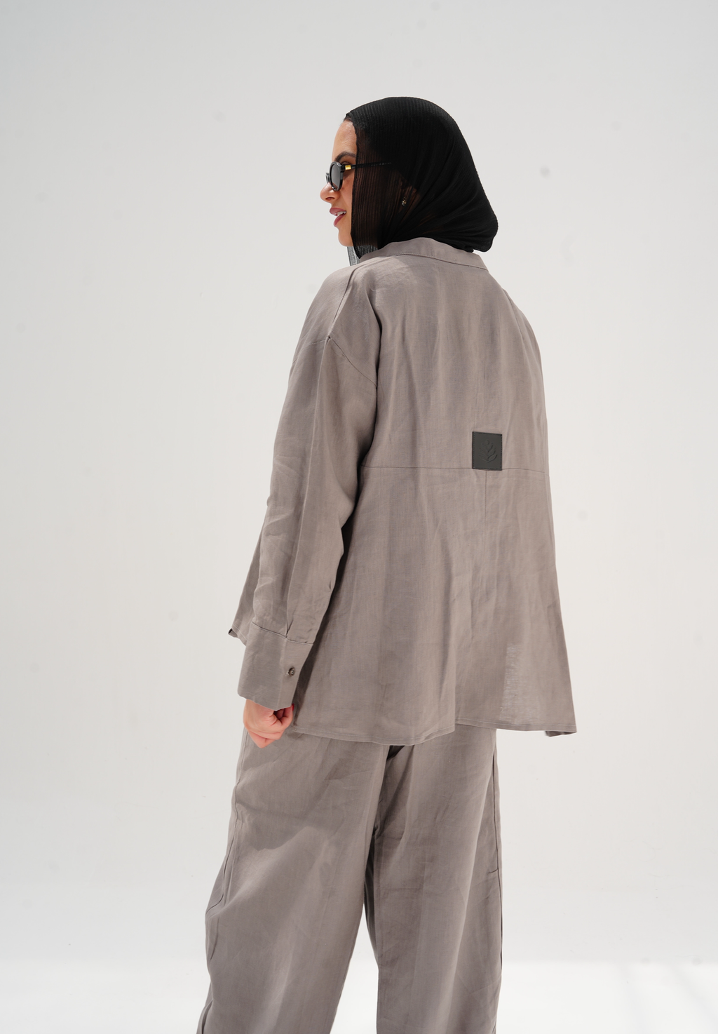 Velora linen set in gray