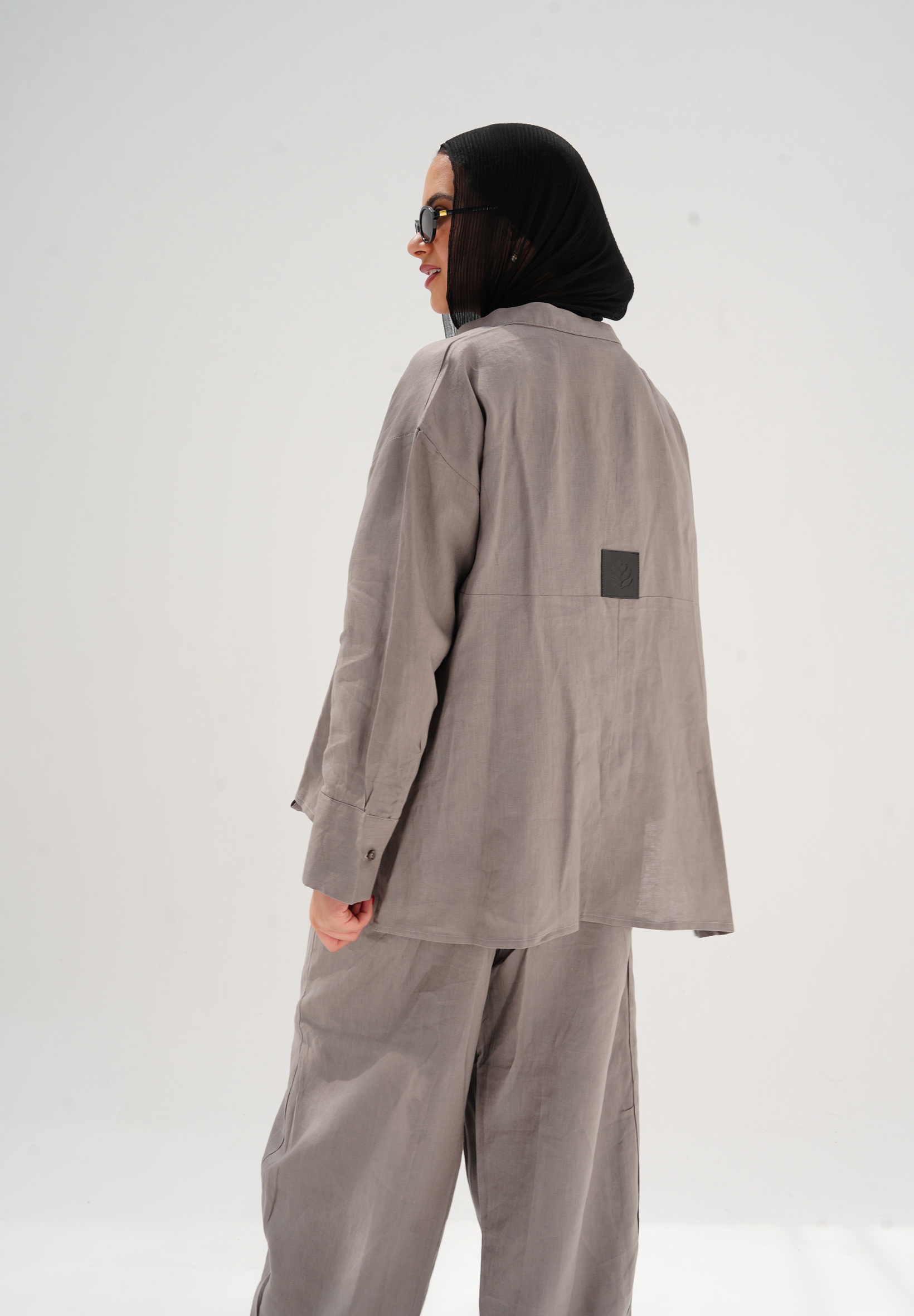 Velora linen set in gray