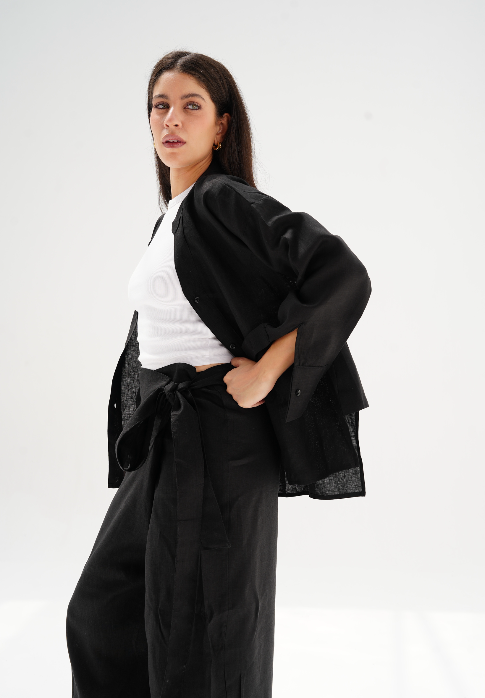 Velora linen set in black