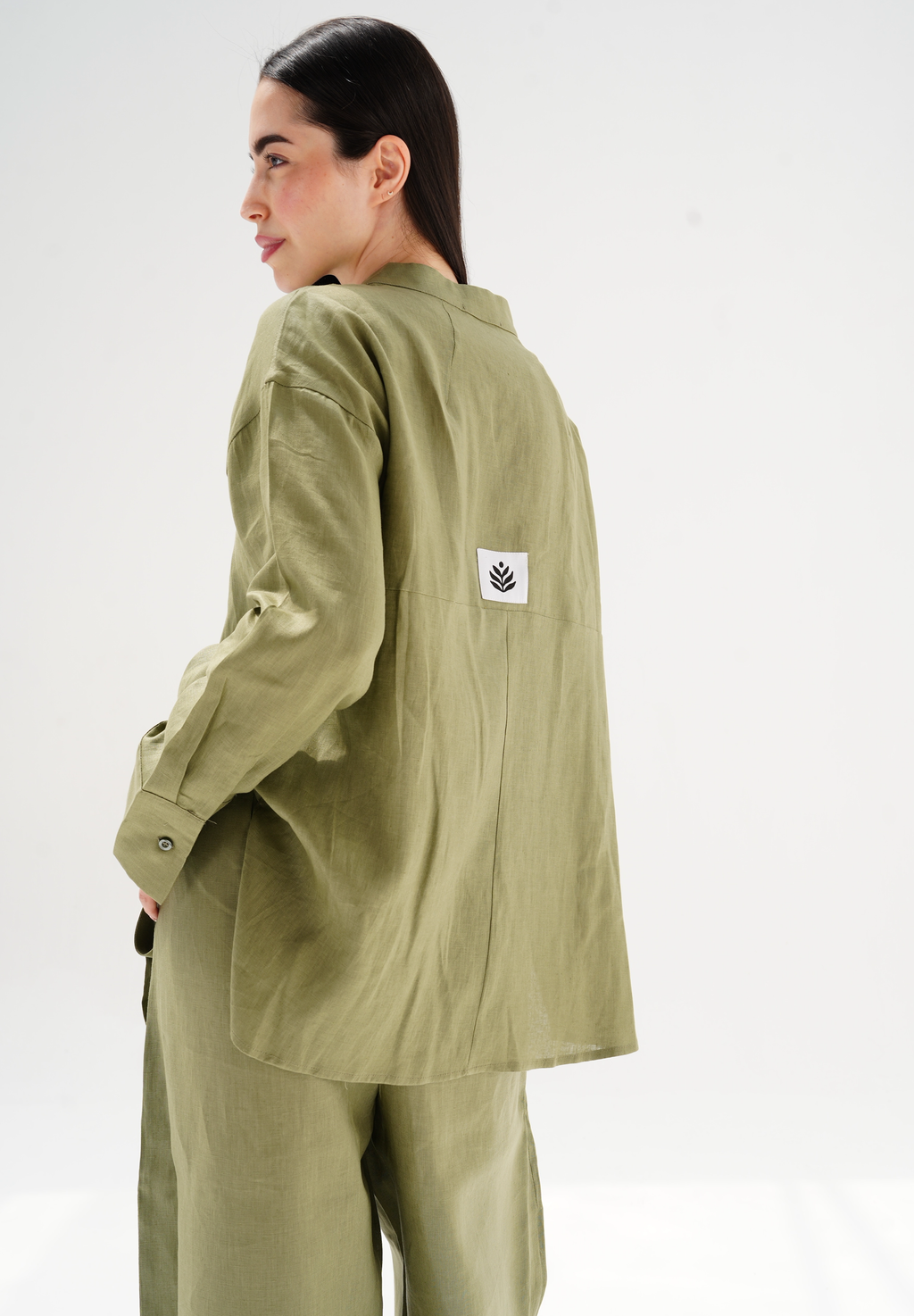 Velora linen set in olive