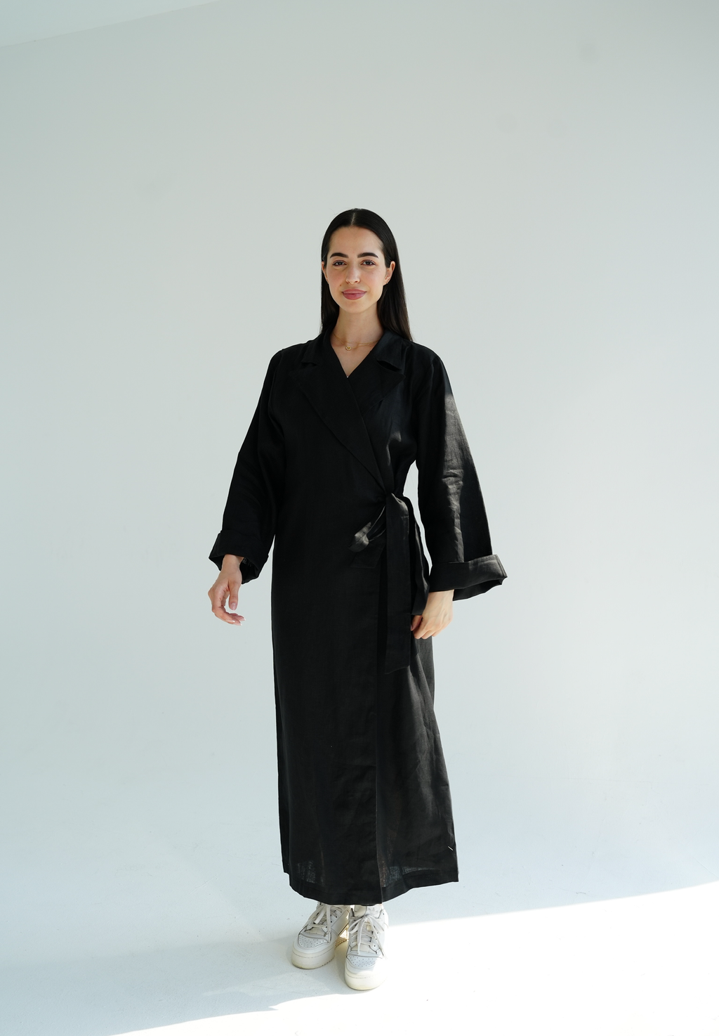 Side-tie linen dress in black