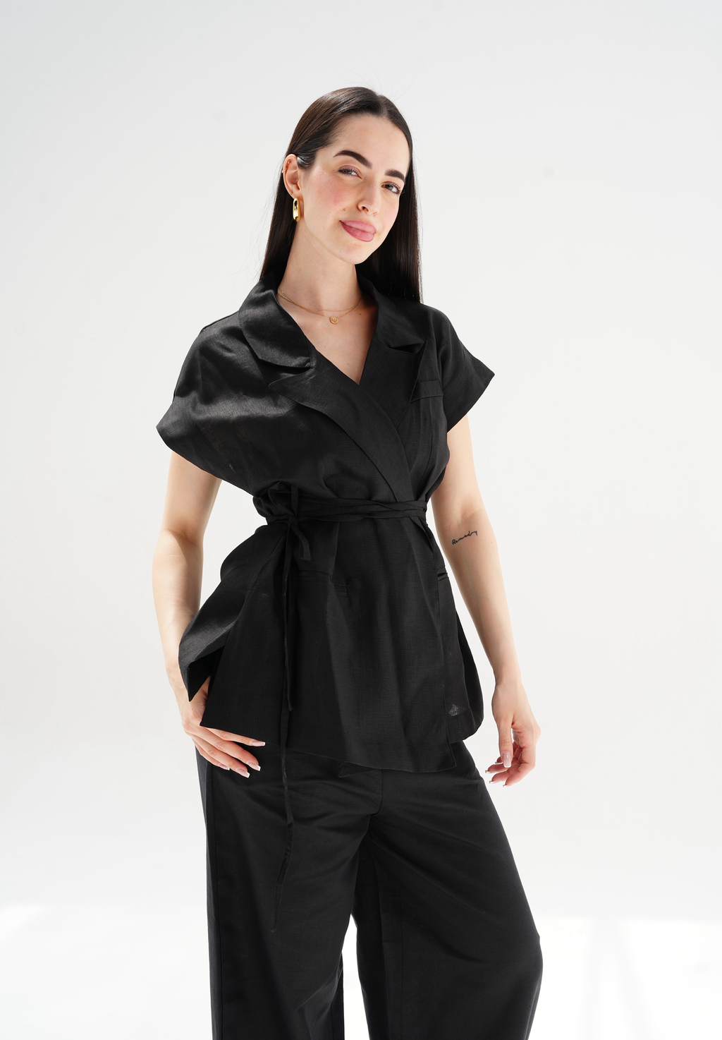 Tailored waist vest in black