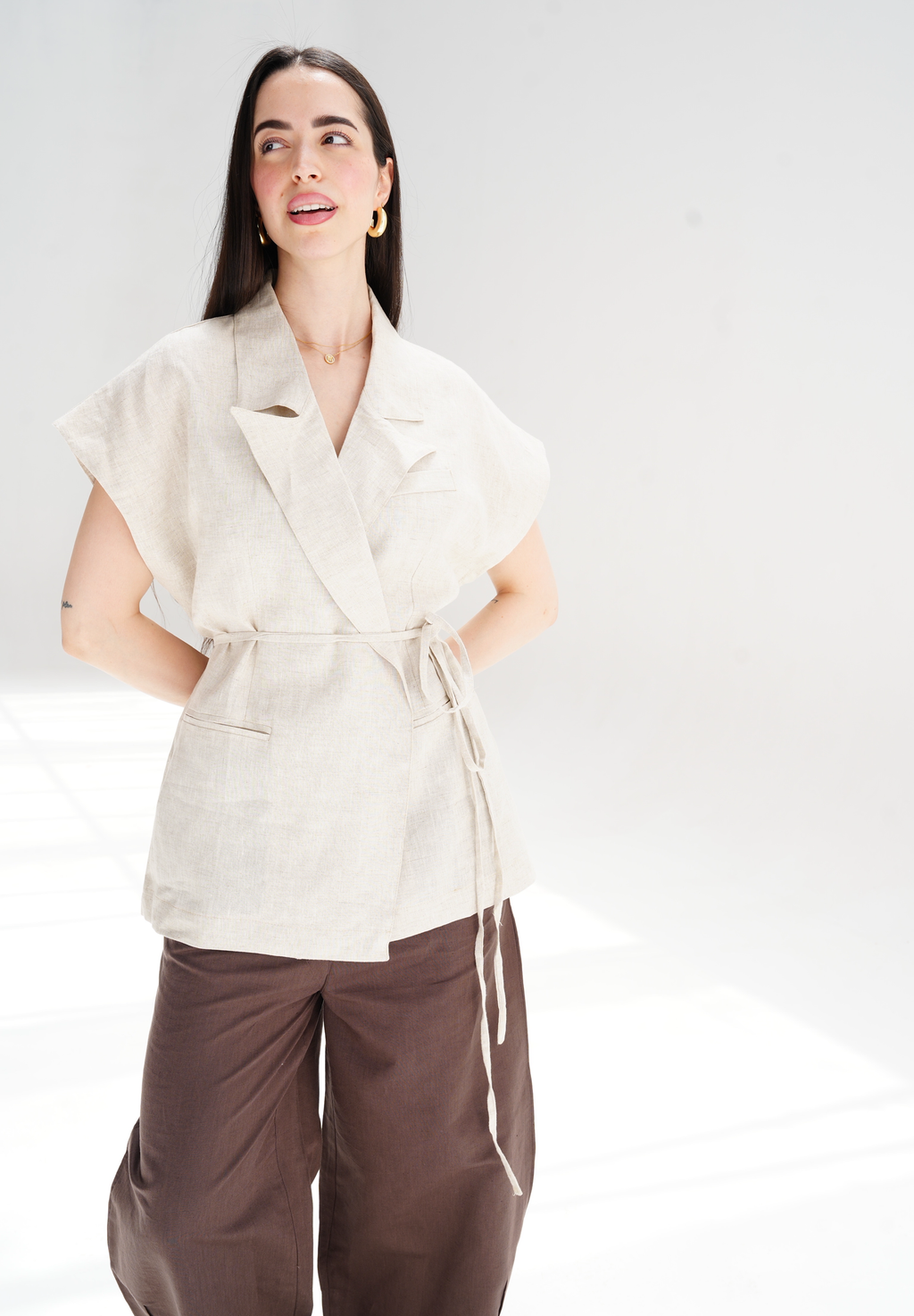 Tailored waist vest in beige