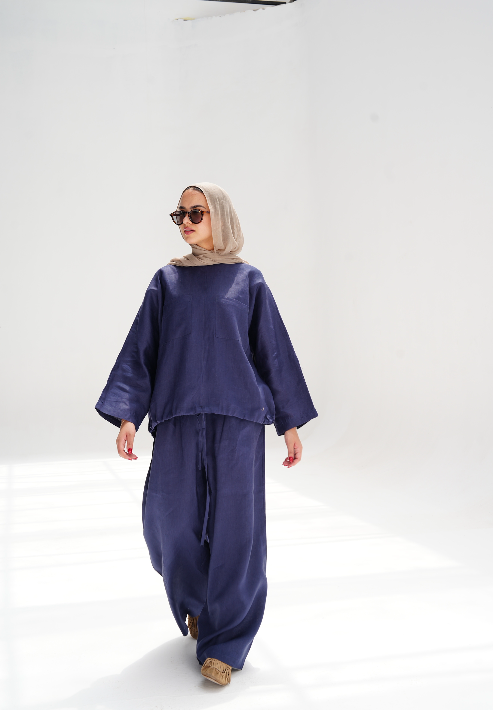 Wide leg Linen pants in navy blue