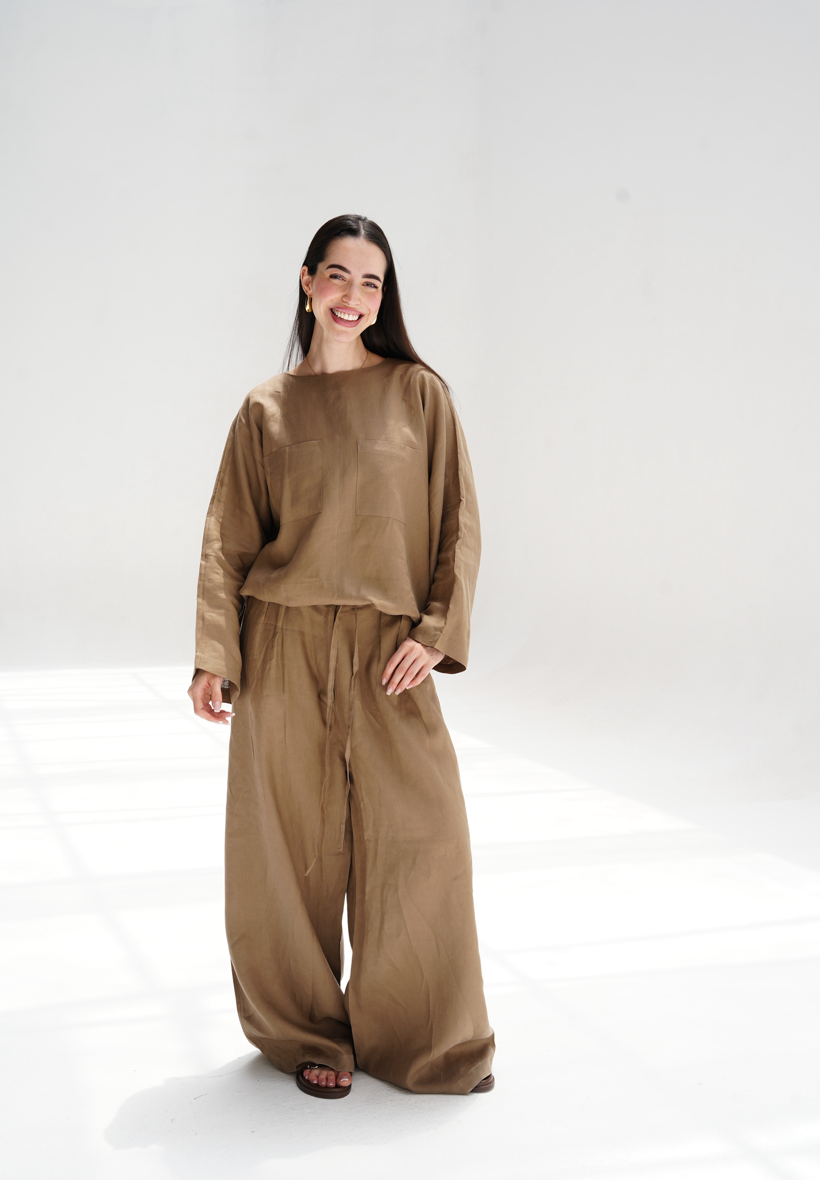 Wide leg linen pants in light brown