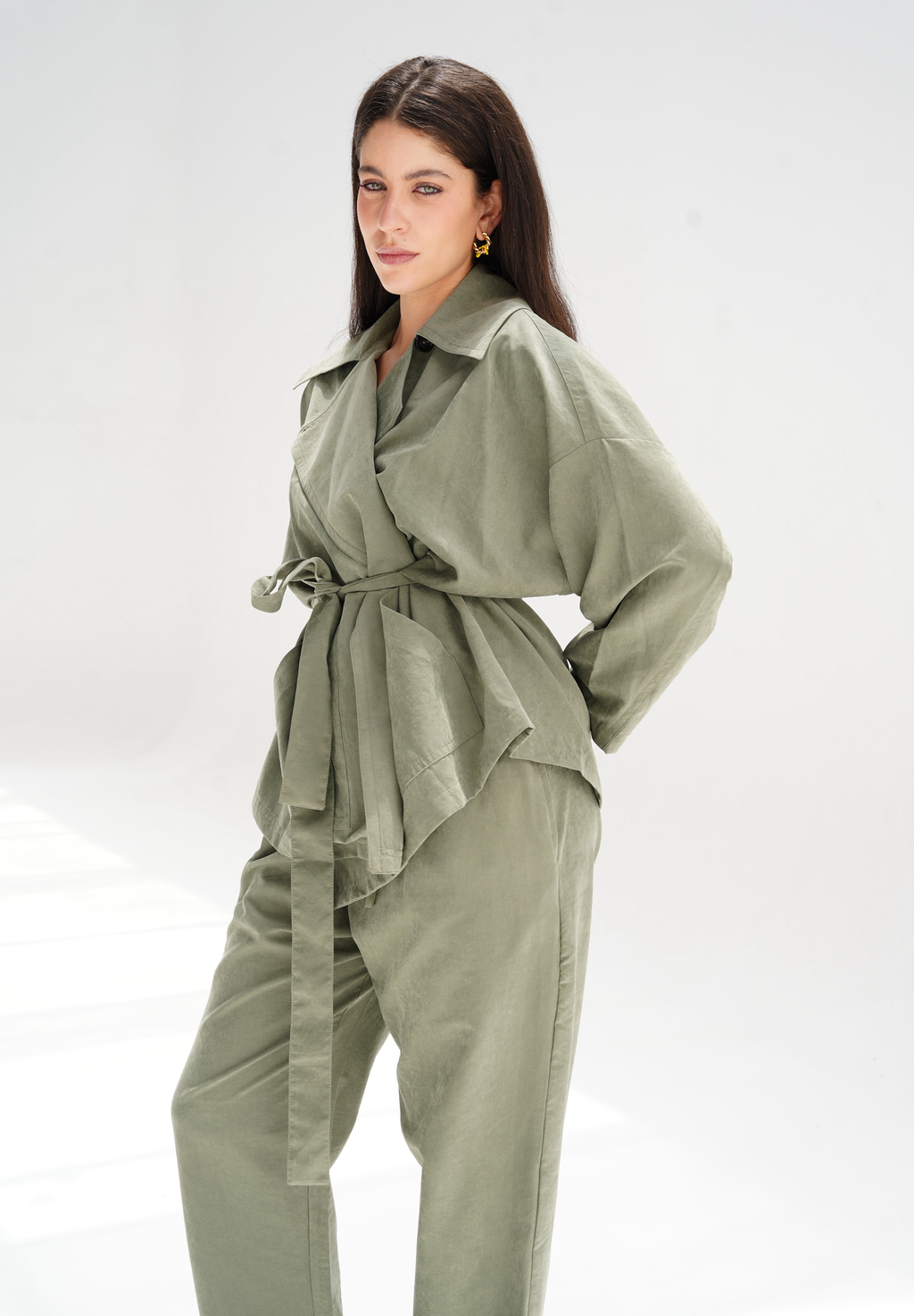Contour mom-fit pants in olive
