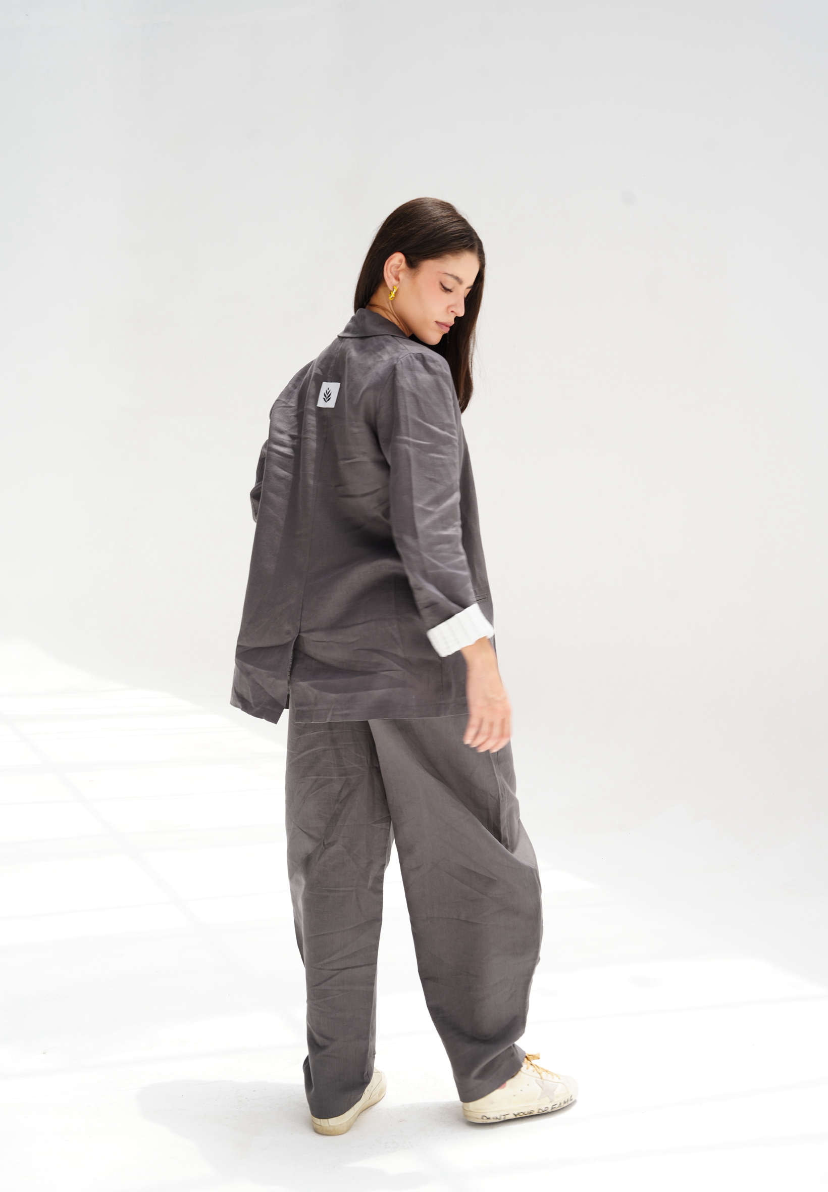 Linen blazer in gray