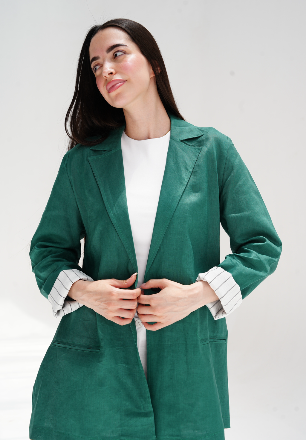 Linen blazer in green