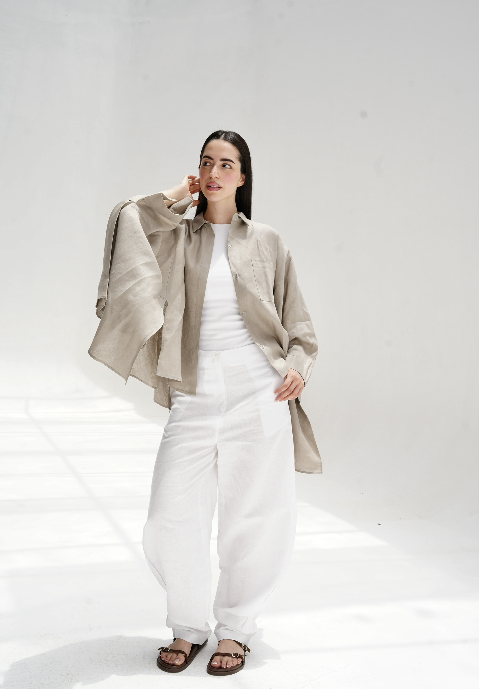 Flowy linen blouse in greige
