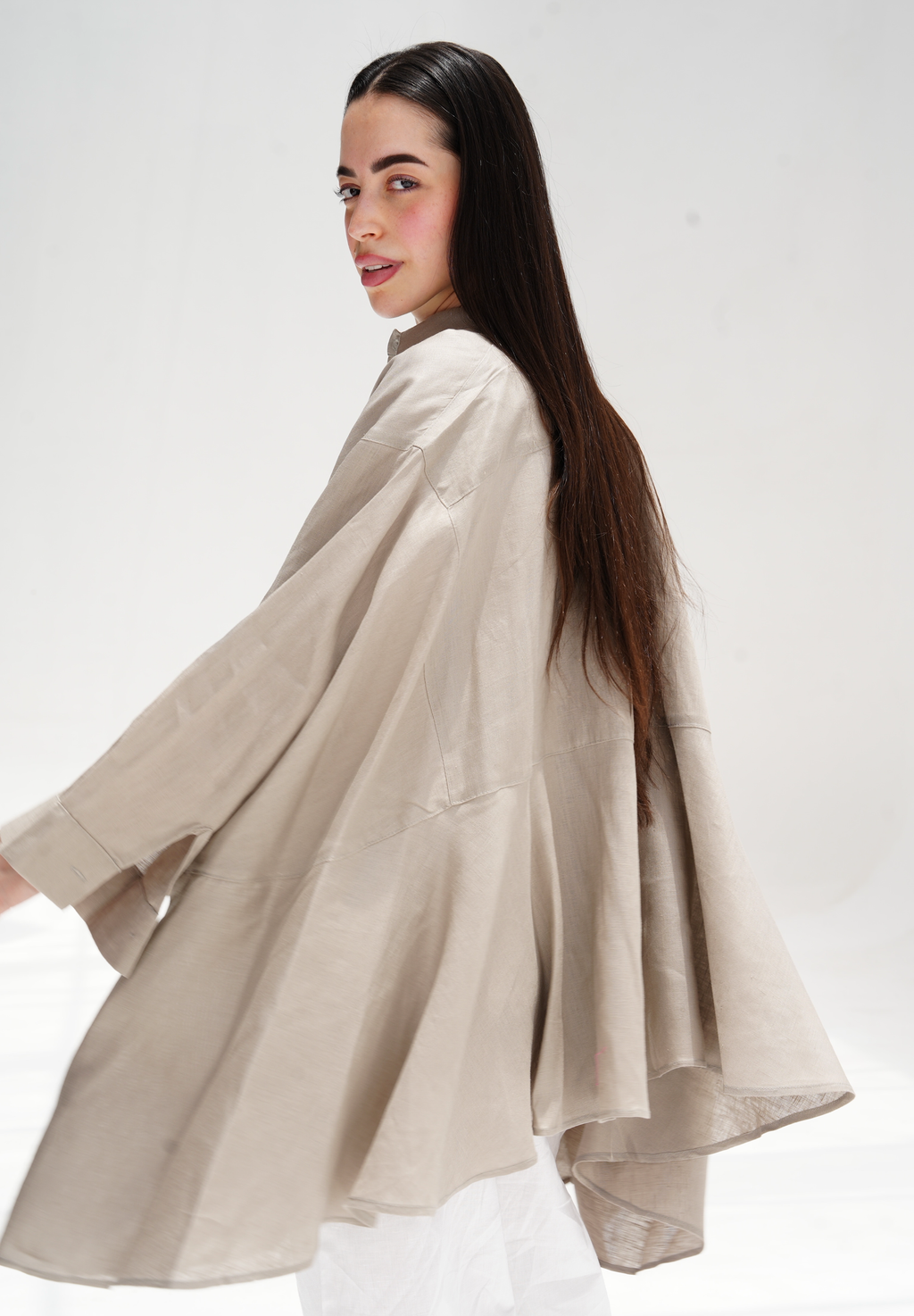 Flowy linen blouse in greige