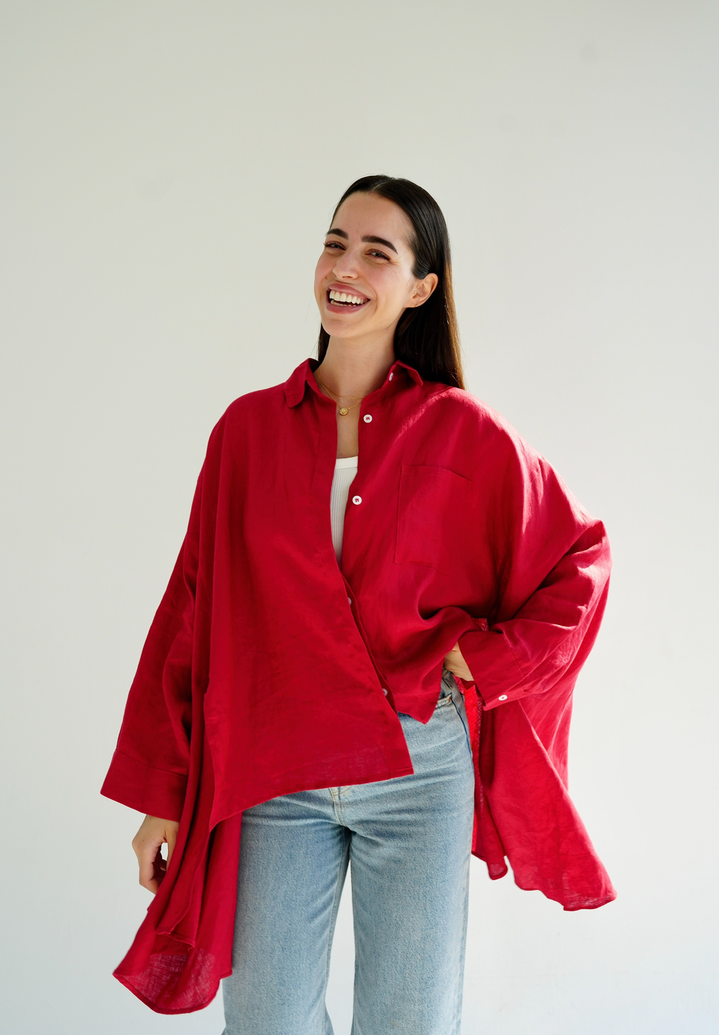 Flowy linen blouse in red