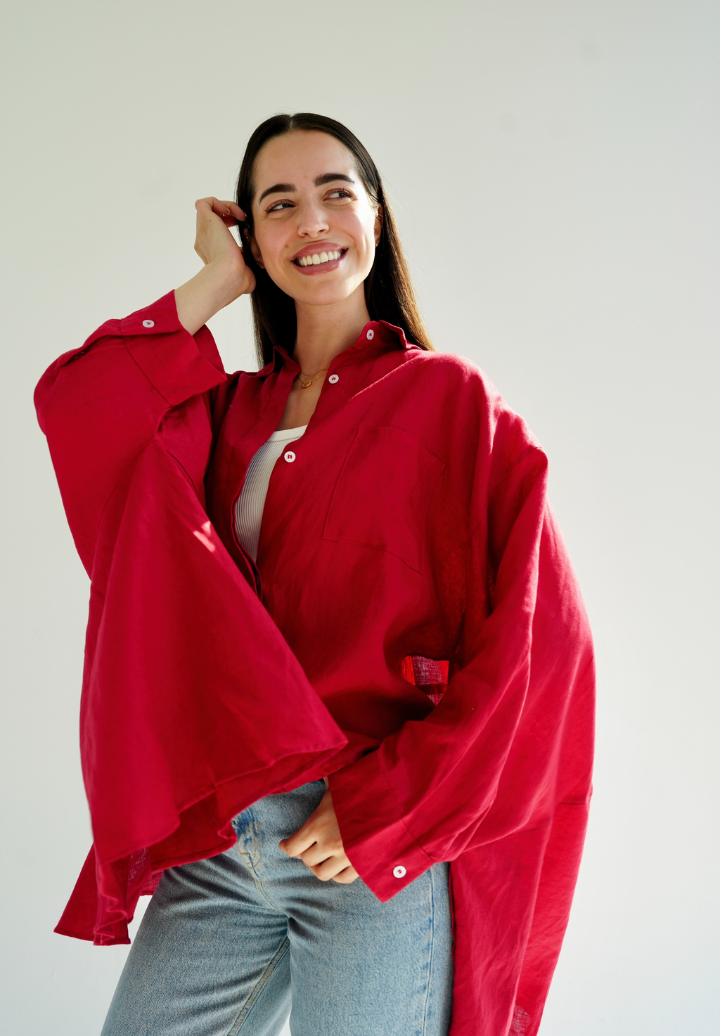 Flowy linen blouse in red